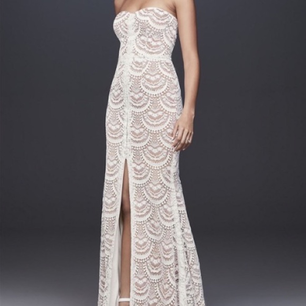 Scalloped Lace Split-Front Sheath Wedding Dress
GALINA WG3948 David’s Bridal NWT